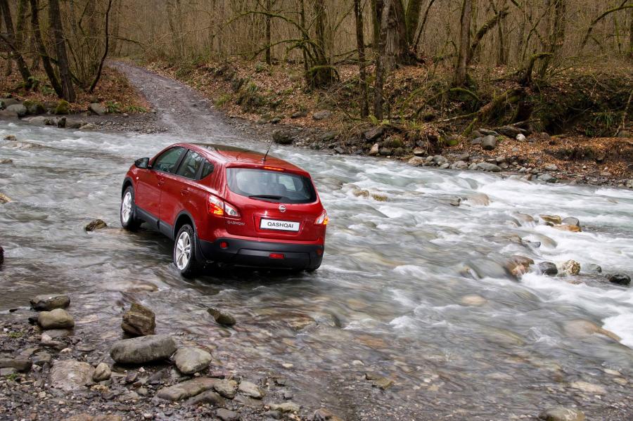  Nissan Qashqai 2010 года  (фото 75 из 204)